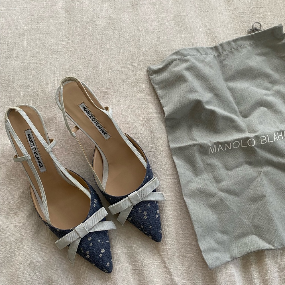 Manolo Blahnik Galopmod Bow Floral Slingback